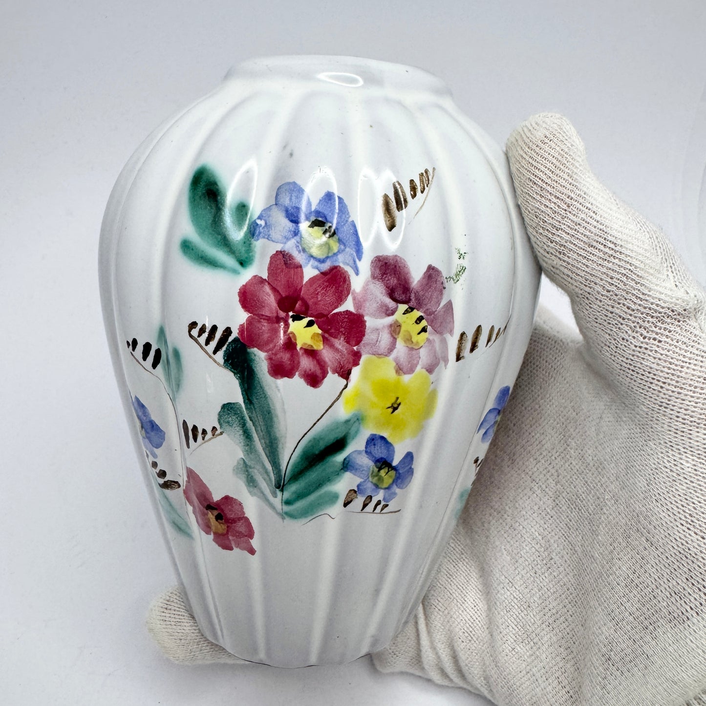 Arabia, Finland 1960s. Vintage Floral Stoneware Vase.