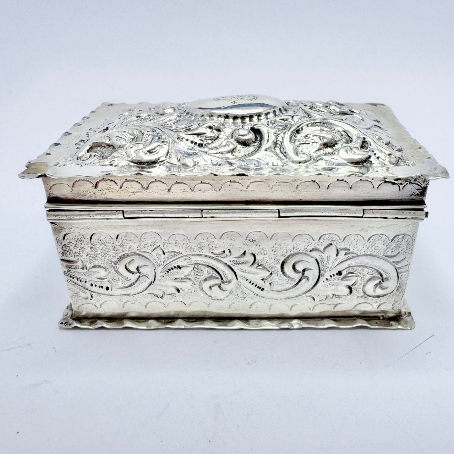 London 1888. Antique Victorian Sterling Silver Table Match Box.