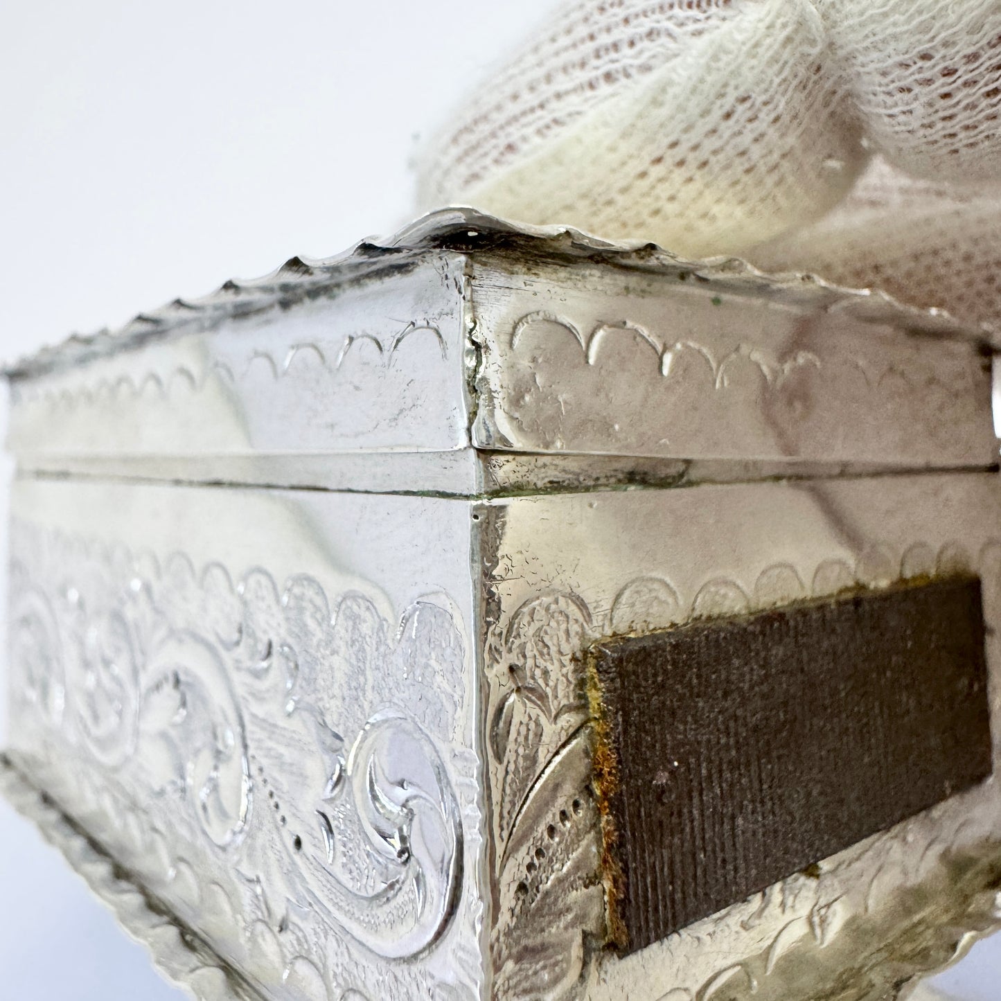 London 1888. Antique Victorian Sterling Silver Table Match Box.