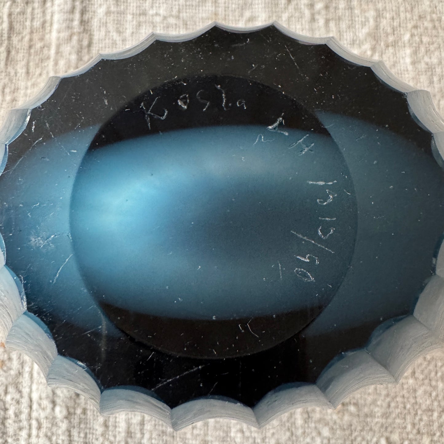 Vicke Lindstrand for Kosta, Sweden 1950s. Blu Glass Vase.