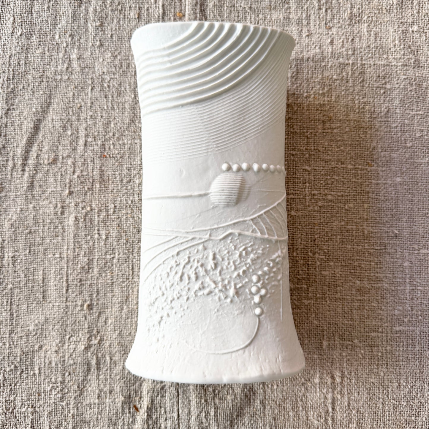 Bertil Vallien for Röstrand Sweden. Vintage Parian Ware Porcelain Vase.