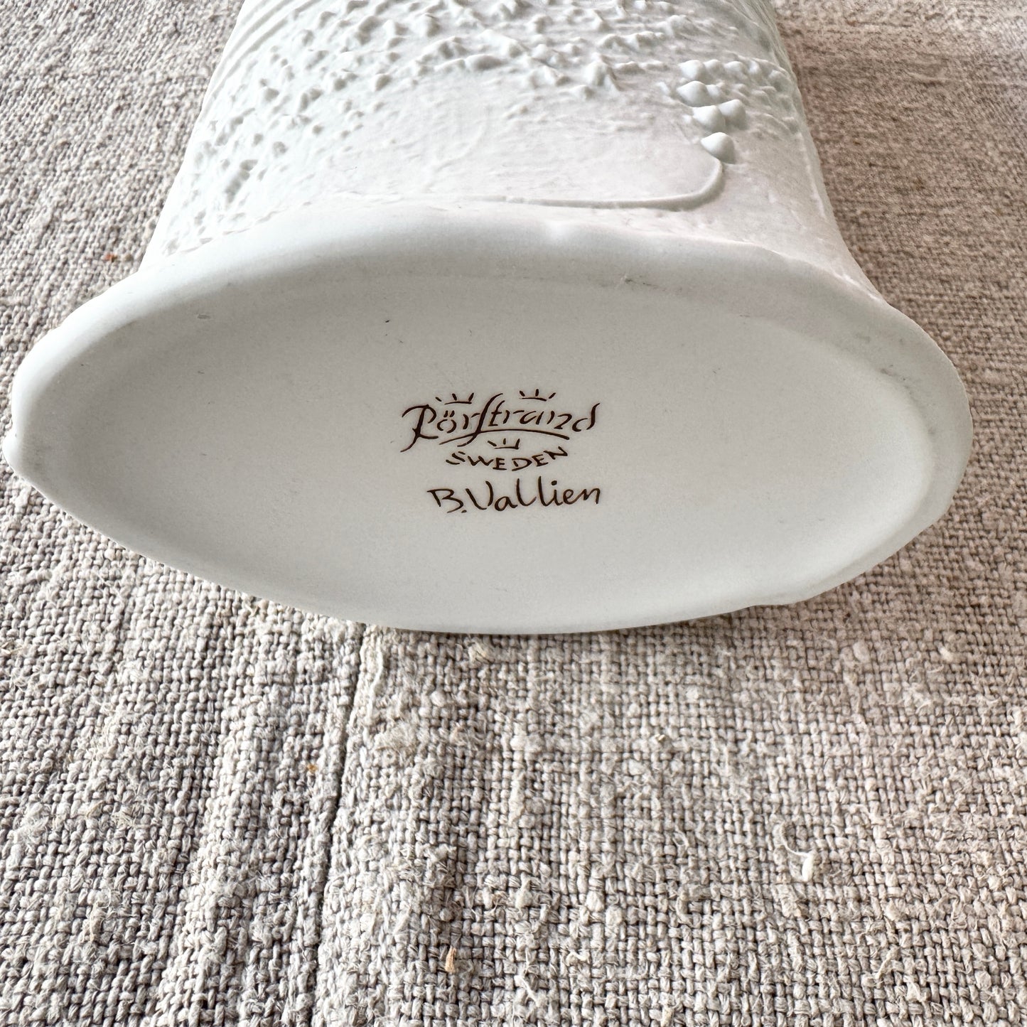 Bertil Vallien for Röstrand Sweden. Vintage Parian Ware Porcelain Vase.